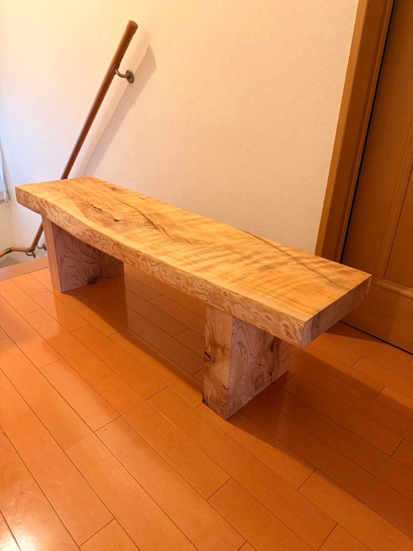 天然杉の一枚板極上木目サイドテーブルやベンチ、ラックなどに蜜蝋クリーム仕上げ