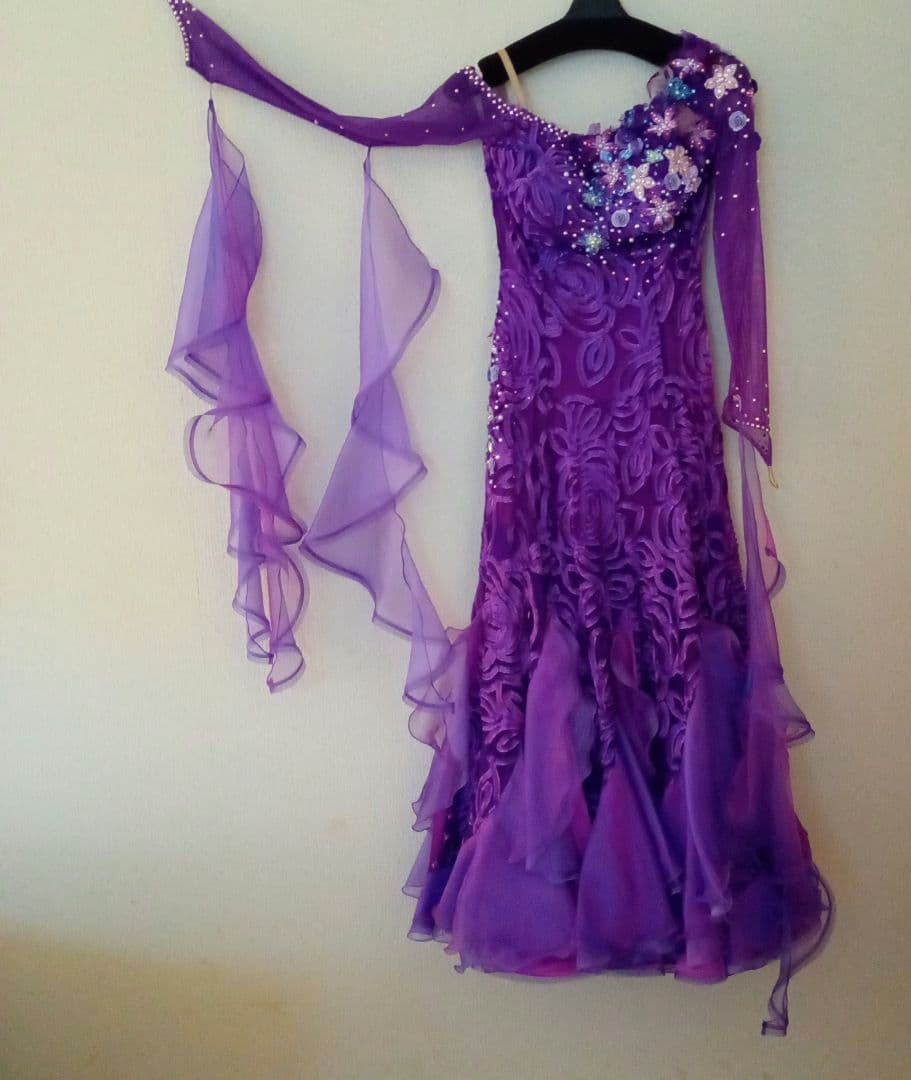紫色 フラワー刺繍付き ダンスドレス　社交ダンス