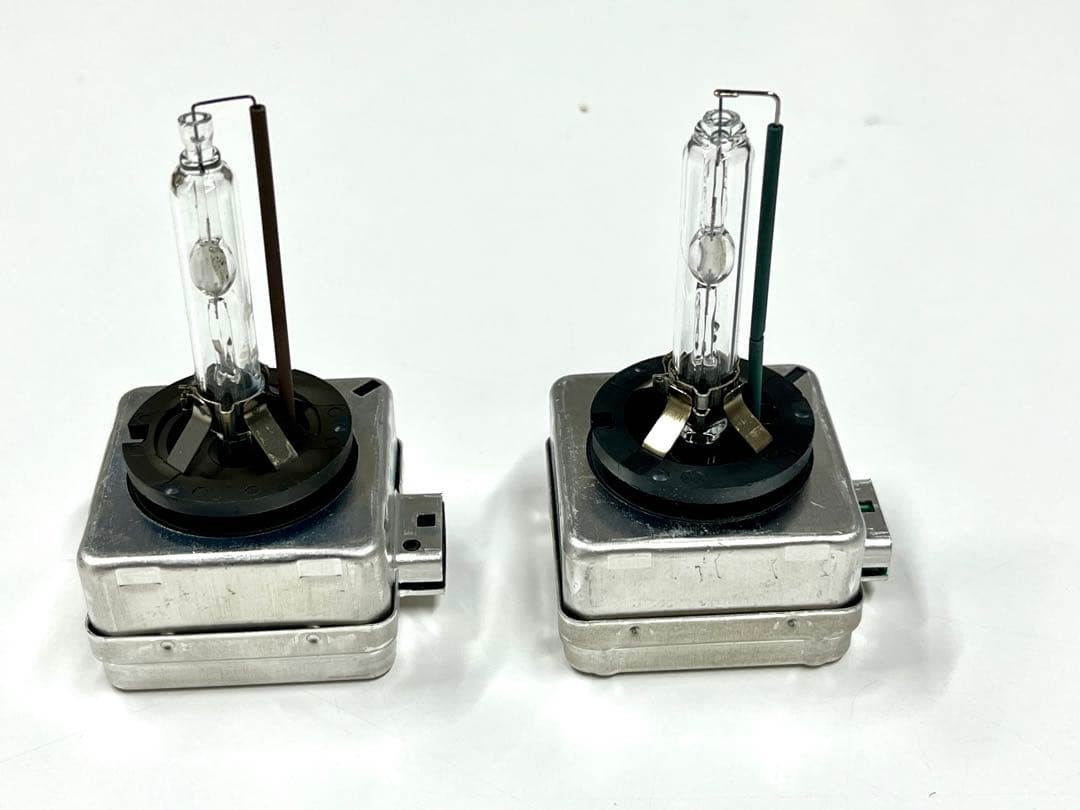 フォルクスワーゲン純正　HIDランプ 2個セット