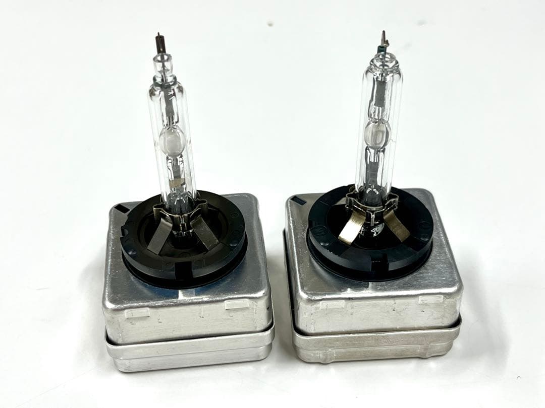 フォルクスワーゲン純正　HIDランプ 2個セット