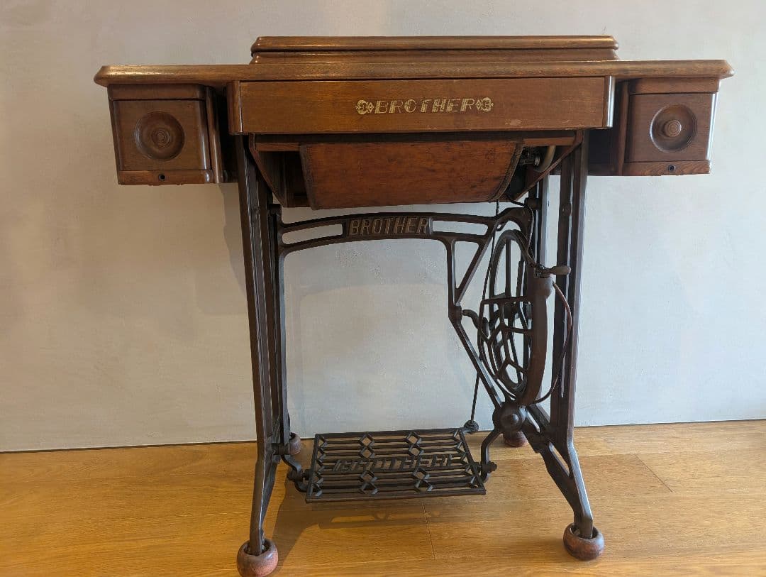 足踏みミシン / BROTHER / アンティーク