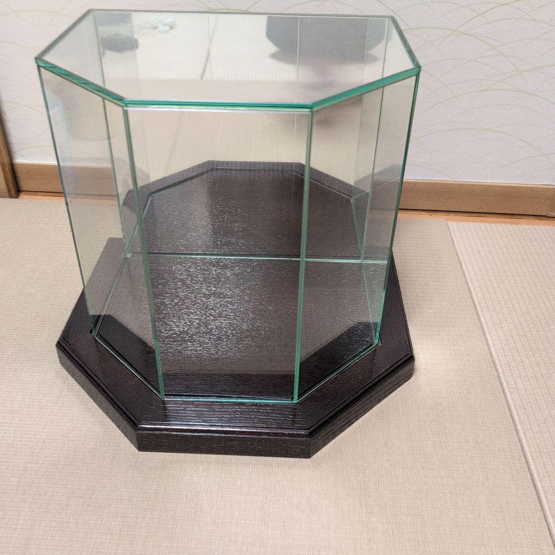 ガラスのケース