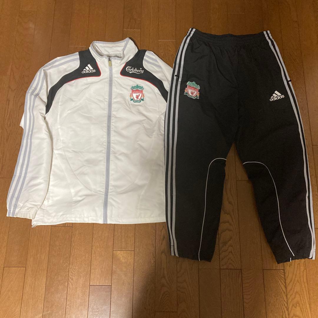 リバプール　トレーニングウェア　ジャージ　上下　セットアップ　ユニフォーム