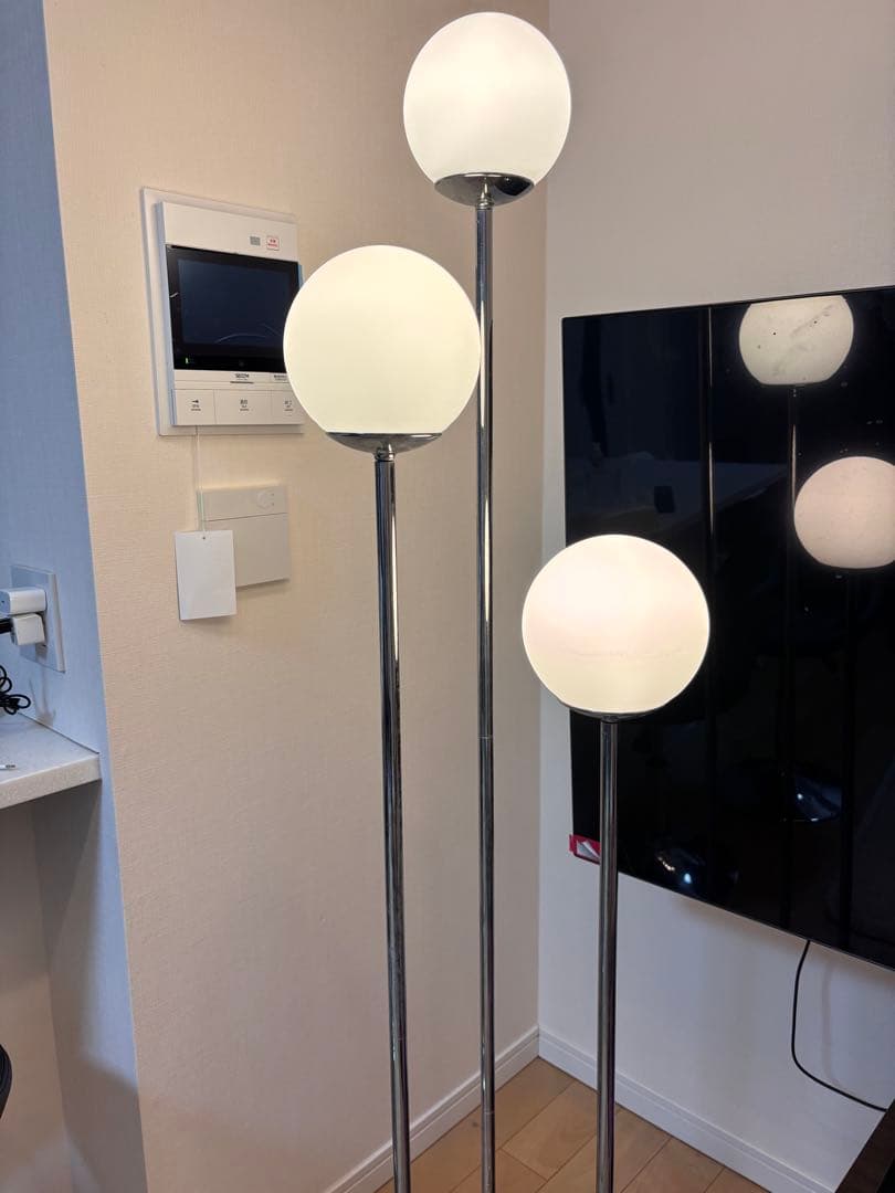 IKEA SIMRISHAMN フロアスタンドライト 照明 電球3灯付き