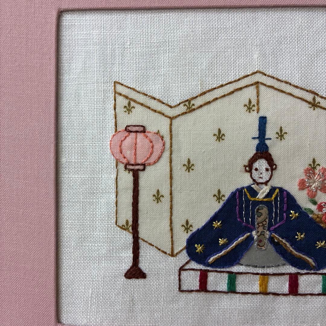 カルトナージュ額縁　手刺しゅう　ひな祭り 壁掛け
