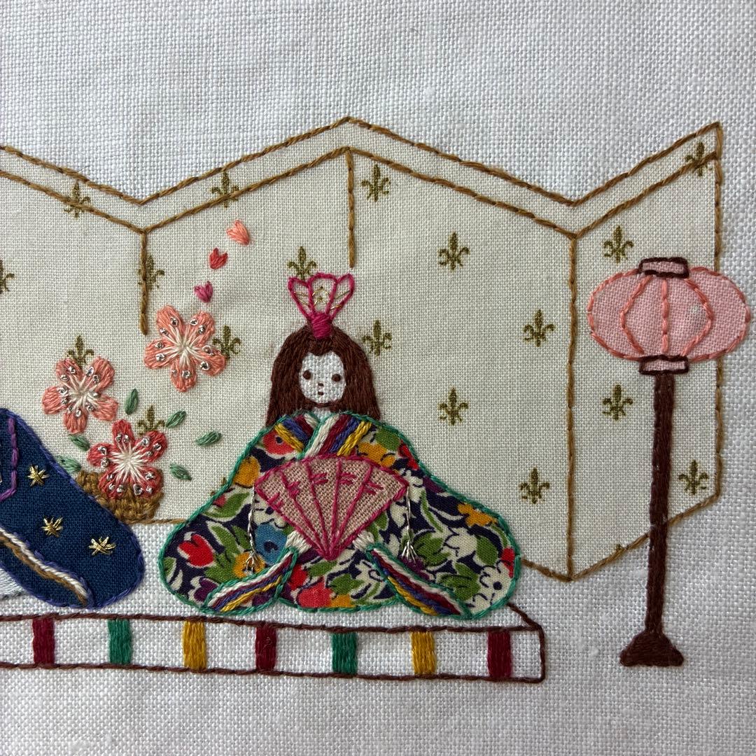 カルトナージュ額縁　手刺しゅう　ひな祭り 壁掛け