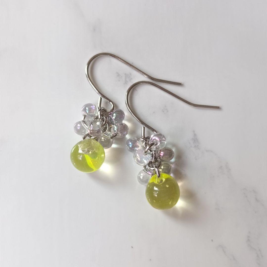 No.345 コロンとした鈴丸ビーズのピアス ハンドメイド