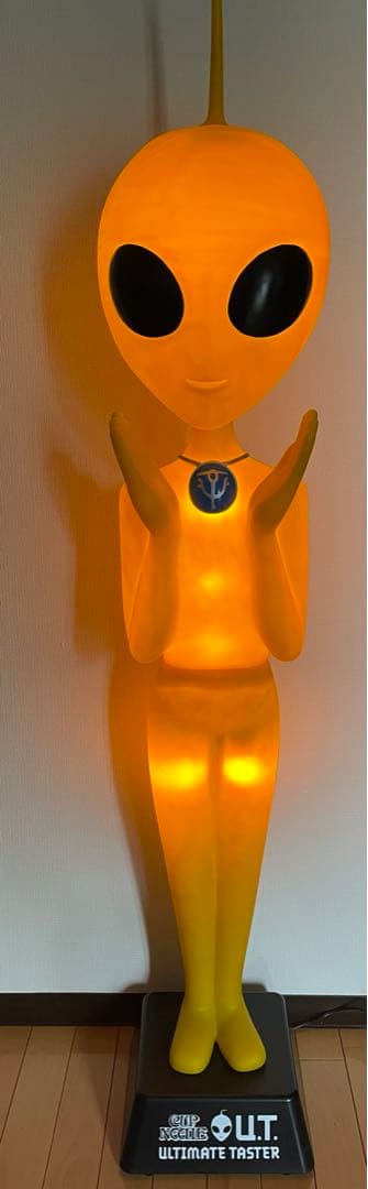 日清　カップヌードル　U T 等身大ルームライト　宇宙人　フィギュア　激レア