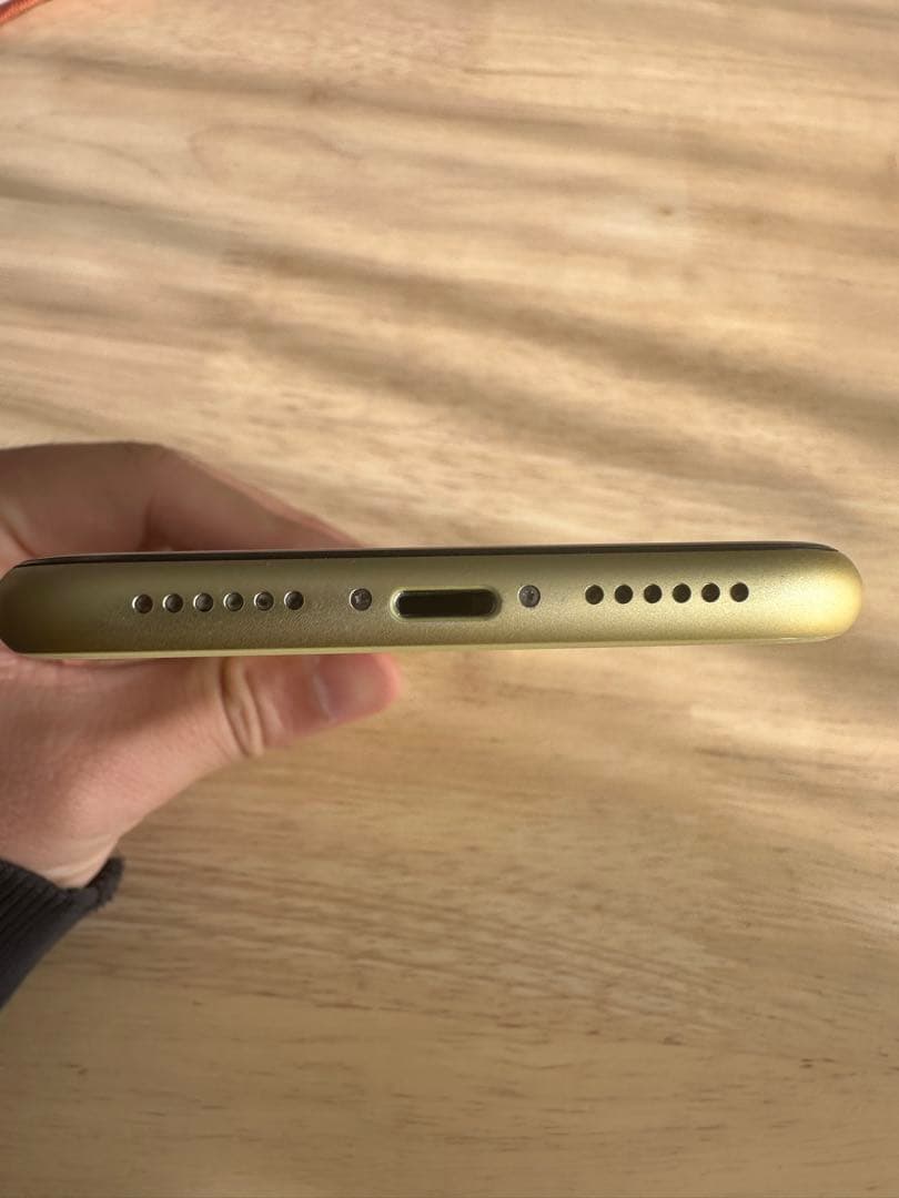 Apple iPhone 11 イエロー64GB