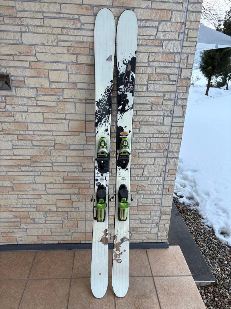 ロシニョール スクラッチブリゲードバックカントリー板