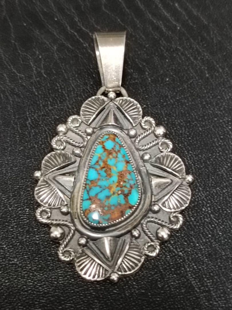 デリック ゴードン ターコイズシルバーペンダント