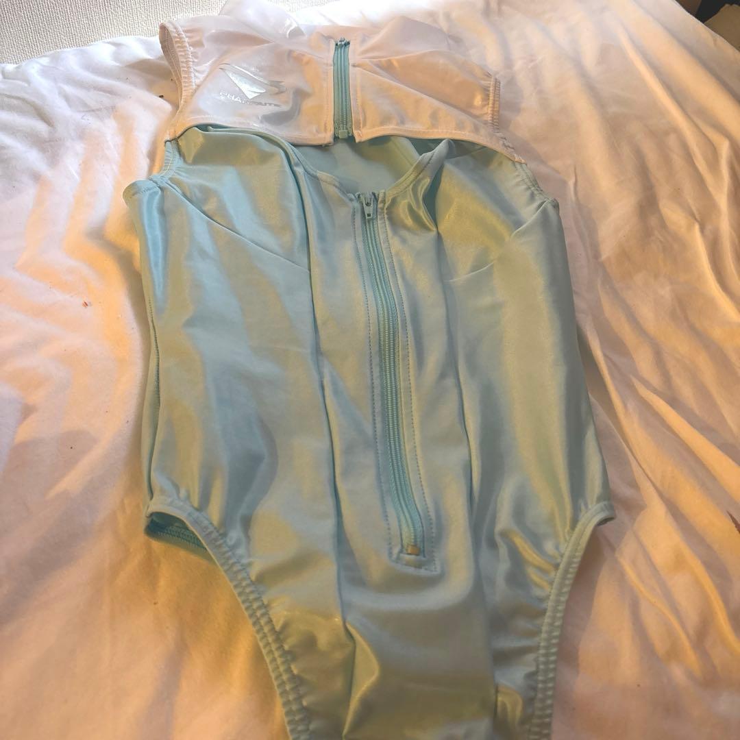 ニ*ナ様 parfaite ライトブルー ジッパー付きワンピース水着