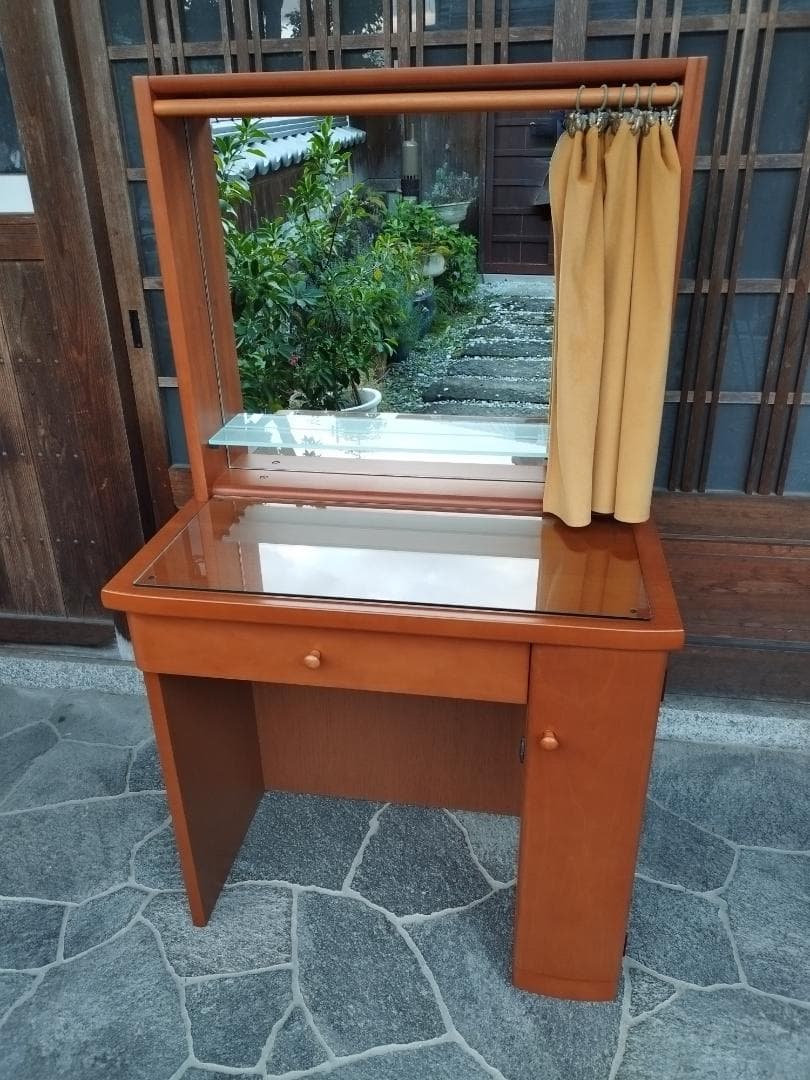 大塚家具　鏡台　ドレッサー　美品　大塚化学株式会社　家具事業部