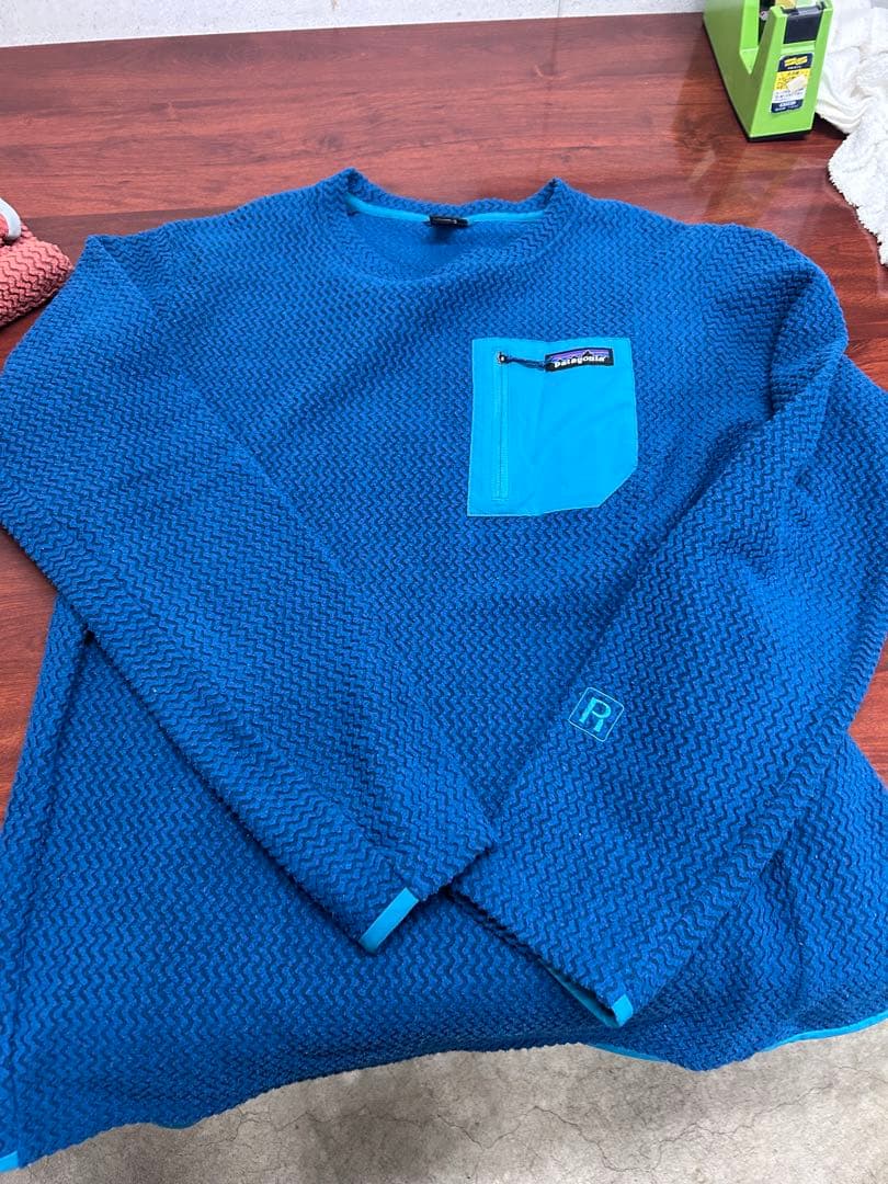 patagonia R1エアクルー