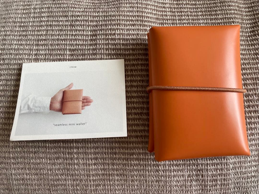 イロセ　二つ折り財布　オレンジ