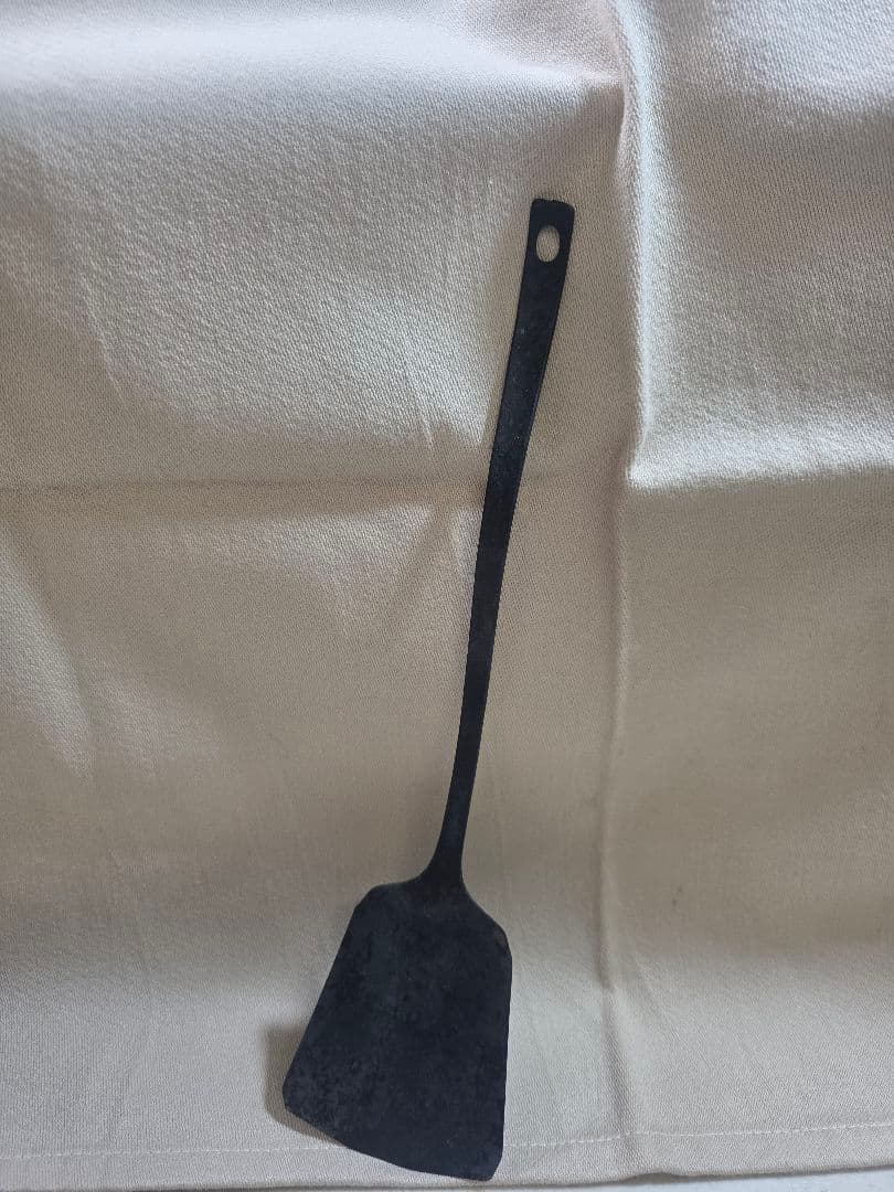 成田理俊　フライ返し　ターナー　鉄製