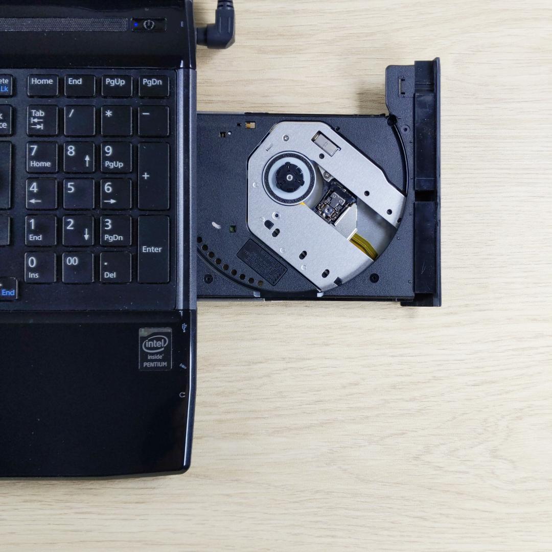 新品SSD256GB★Win11★メモリ8GB★富士通ノートパソコン★カメラ付き