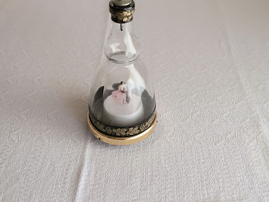 * vintage music box ୨୧ * 夢のような オルゴール (b)