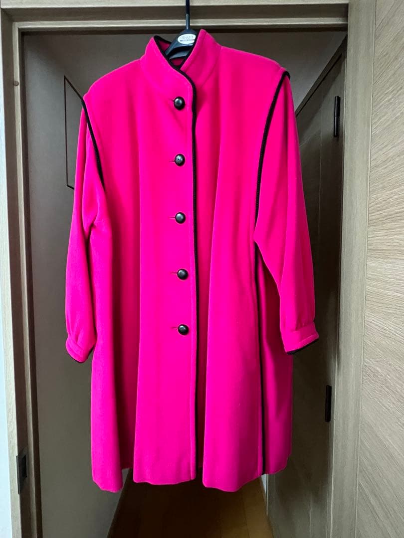 ピンクイヴ・サンローランコート