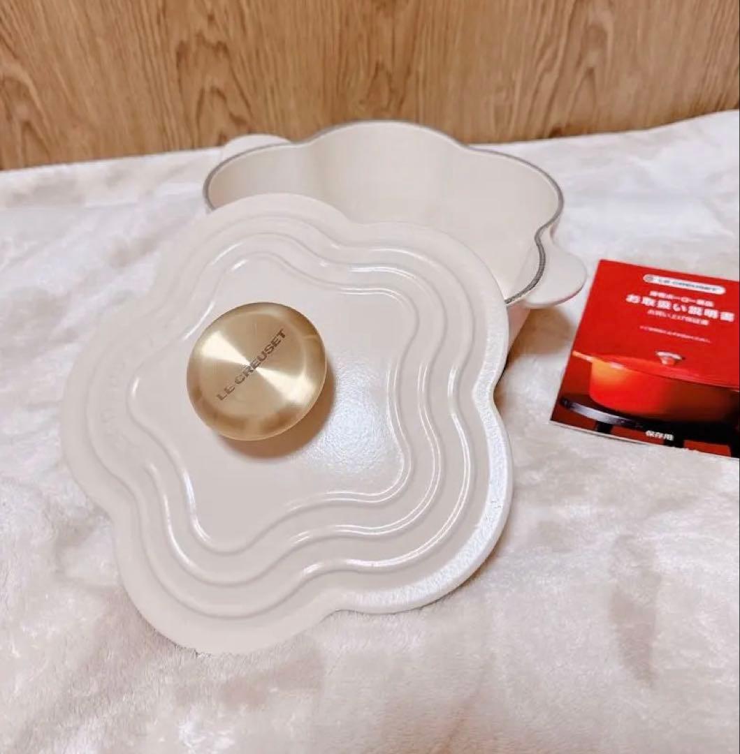 【極美品×廃盤】レアなゴールドつまみ♡ル・クルーゼ ココットフルールブリオッシュ