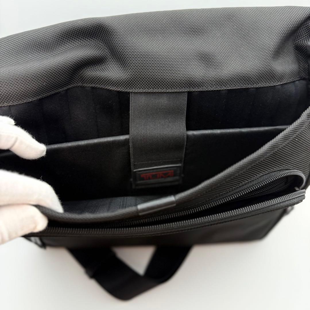 【美品】トゥミ／TUMI ショルダーバッグ メッセンジャーバック　ブラック