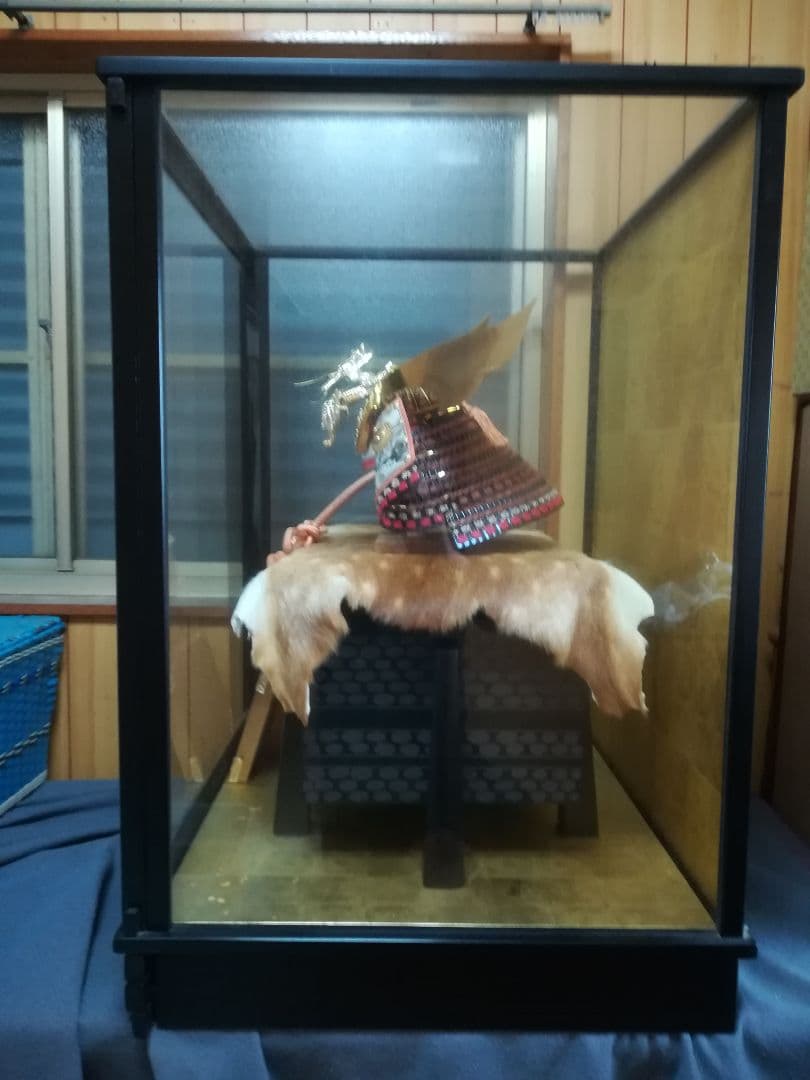 五月人形兜飾りガラスケース入り