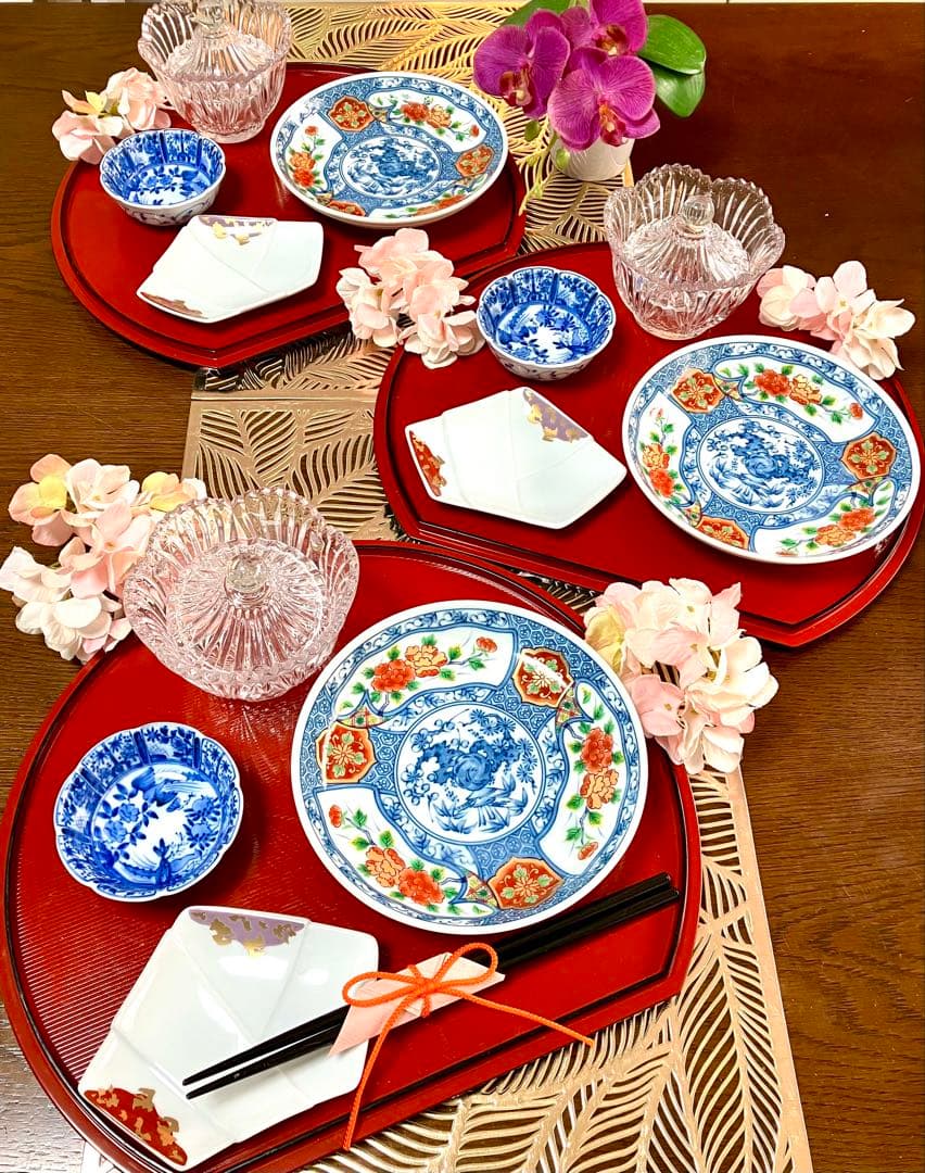 パコ 白い鶴の模様の扇形皿 3枚 鶴皿　鶴型　箸置き各3点セット　お正月