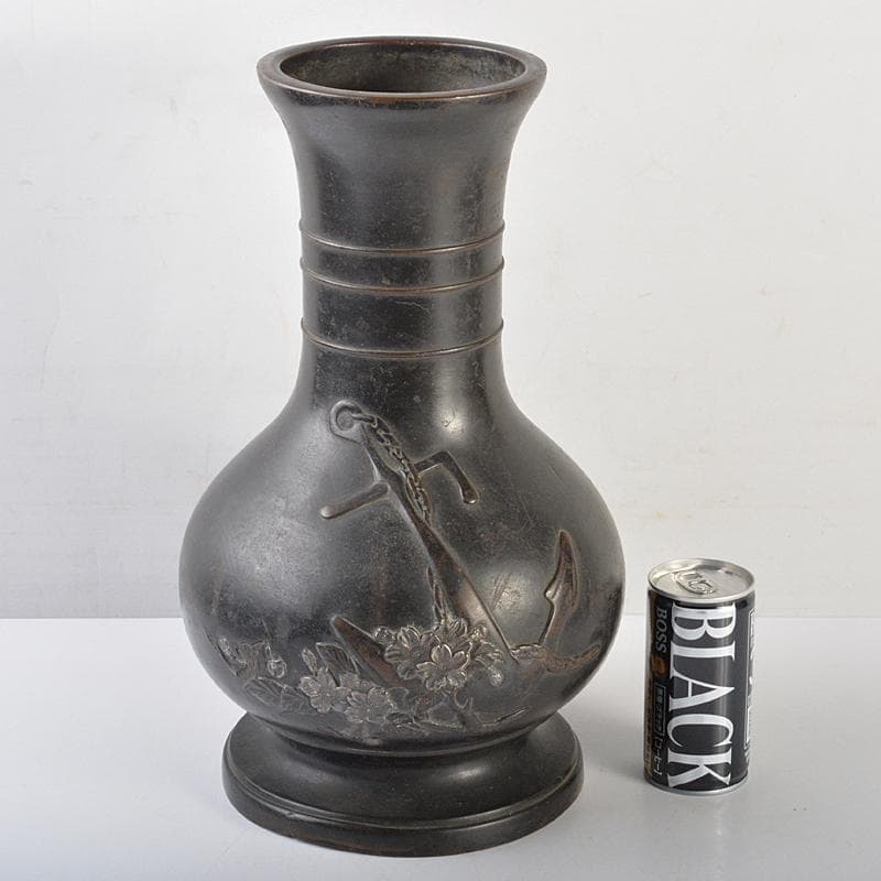 古銅銀象嵌　碇桜文　長顎瓶　横須賀泉商会款　重さ約6kg　H　R7179B