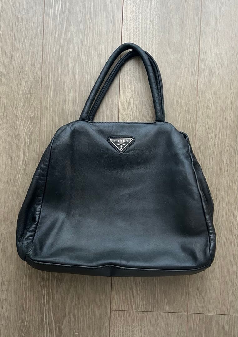 PRADA ブラック レザートートバッグ