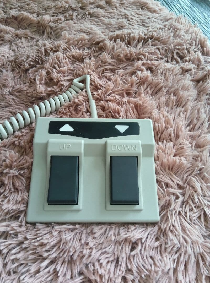 ★約５万円分おまけ付き★フォンタナ　電動エステベッド