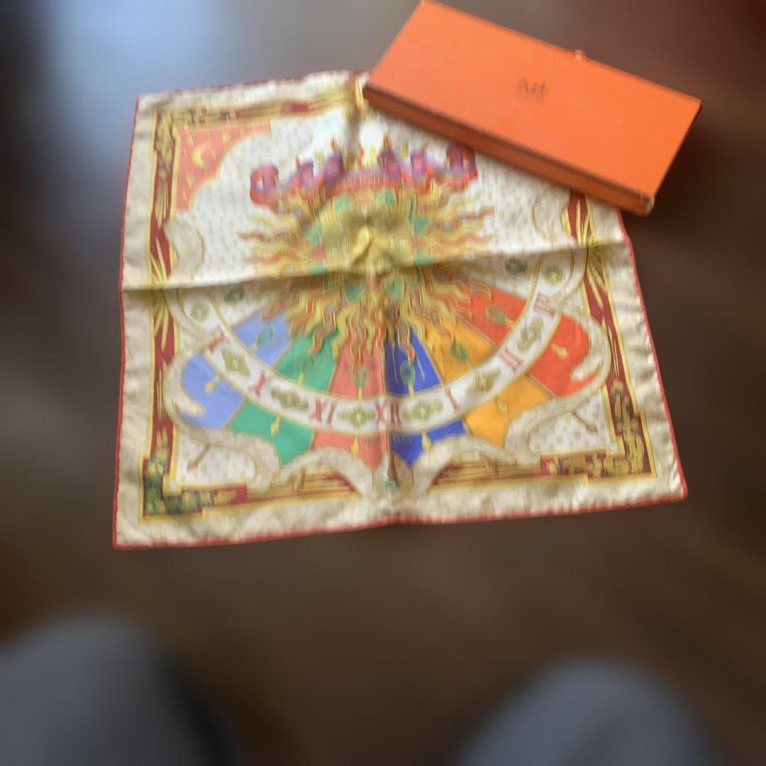 HERMES シルクスカーフ 太陽と星座デザイン