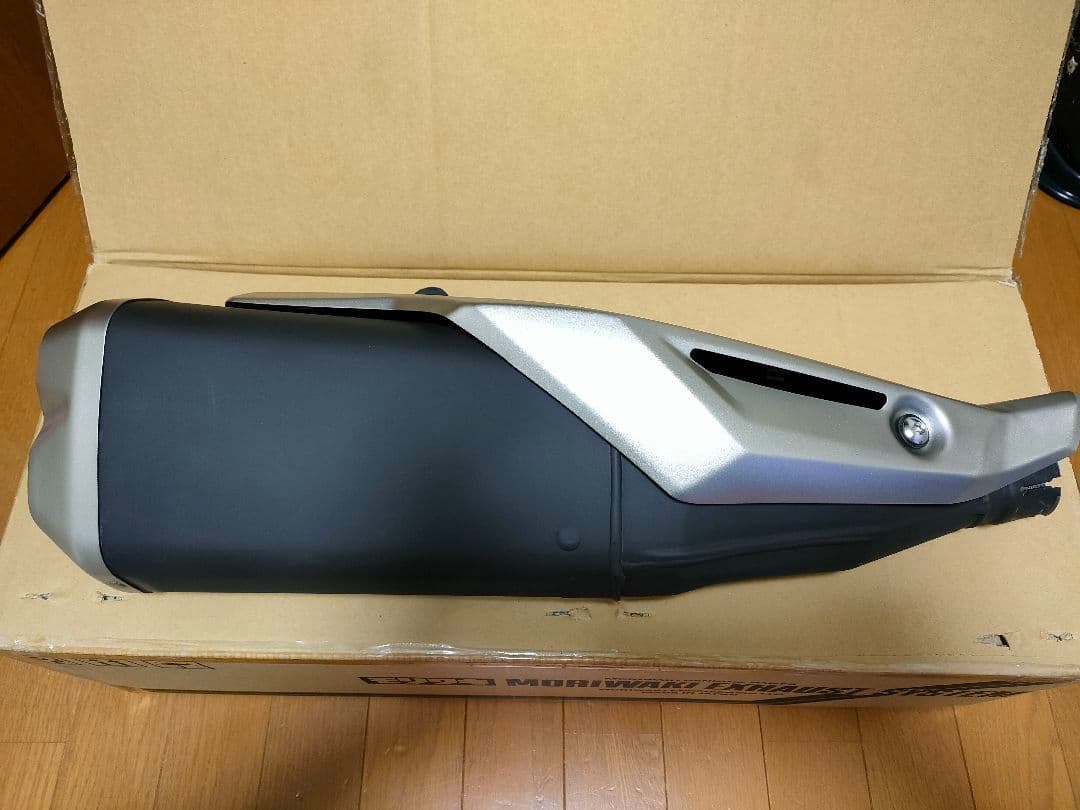 CBR400R(8BL-NC56)　純正サイレンサー