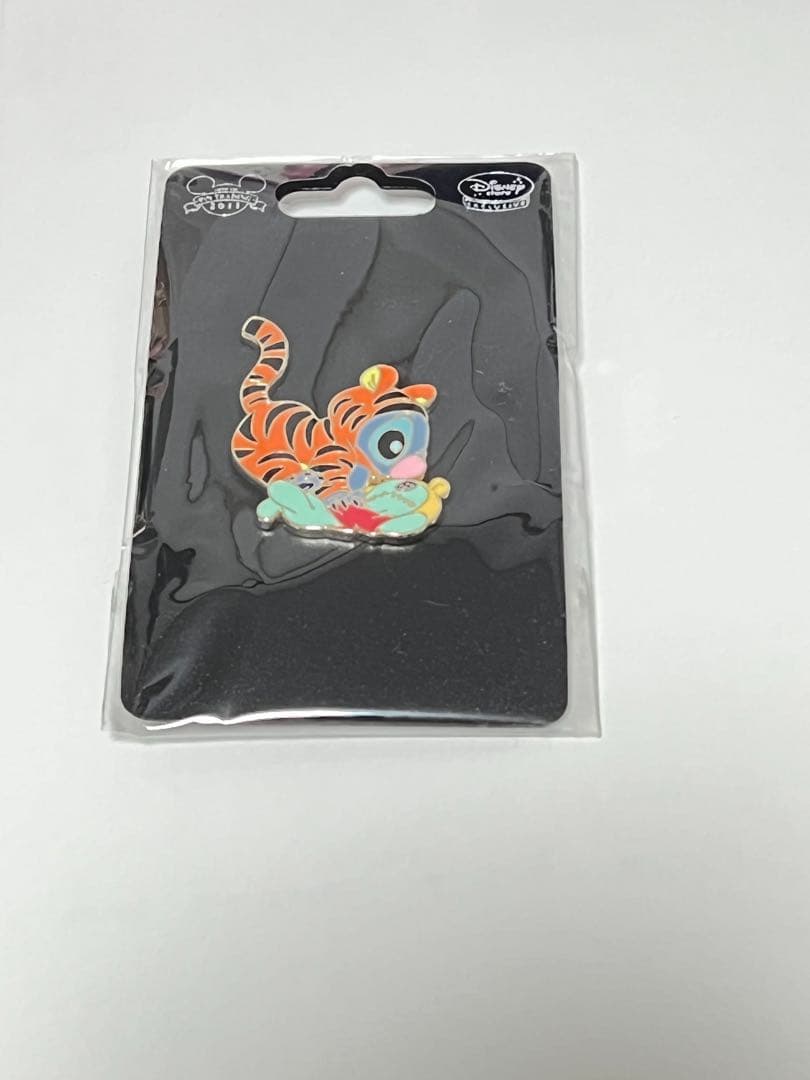 匿名配送/ディズニーストア 2011 ピンズ スティッチ仮装シリーズ ティガー