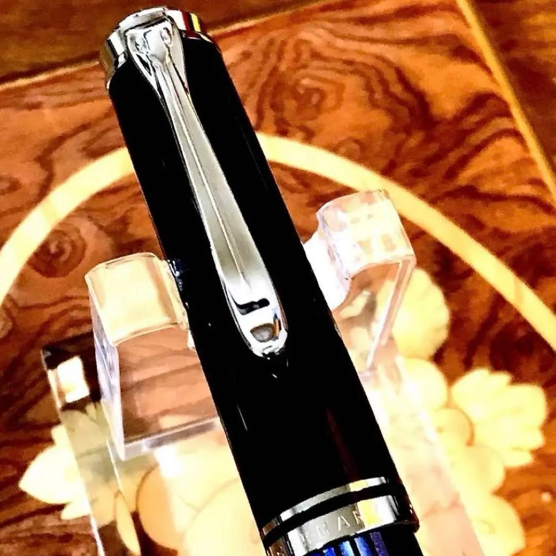 ☆ほぼ新品未使用☆美しいペリカン万年筆M405ブルー縞(Ｆ)