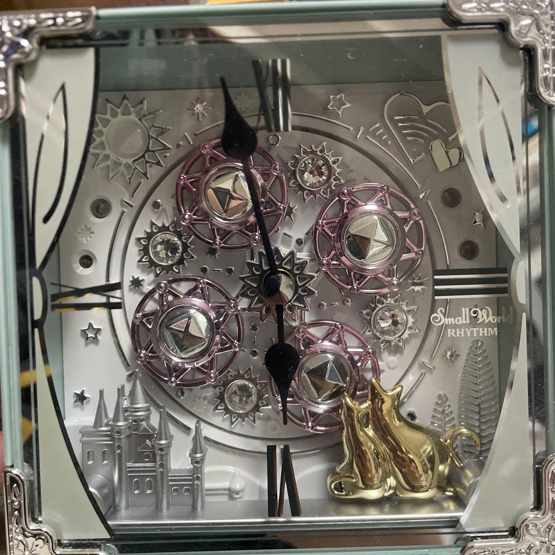 猫の装飾付きシルバー置時計 4RH784RH