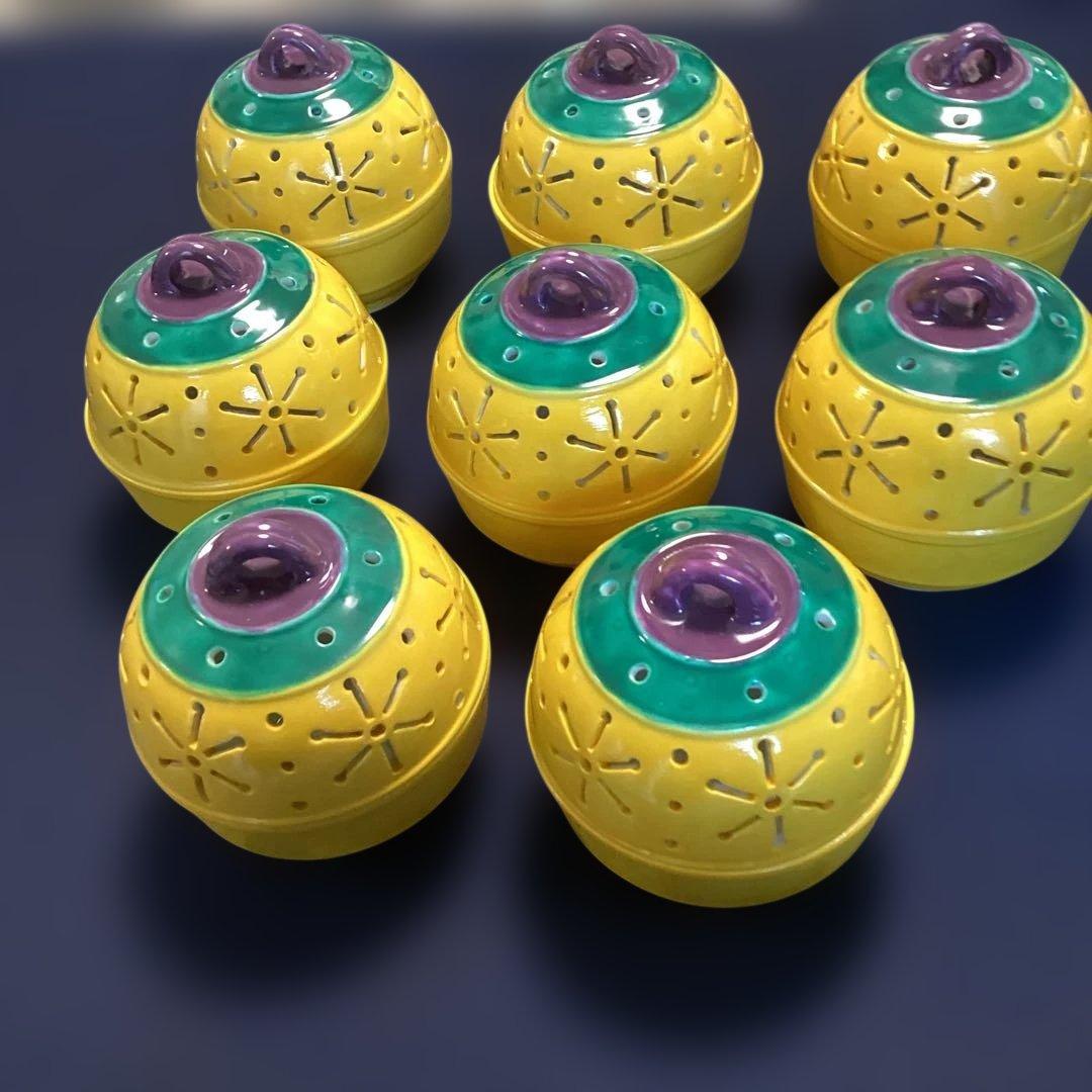 黄、緑、紫交チ型蓋物8客　　新品未使用
