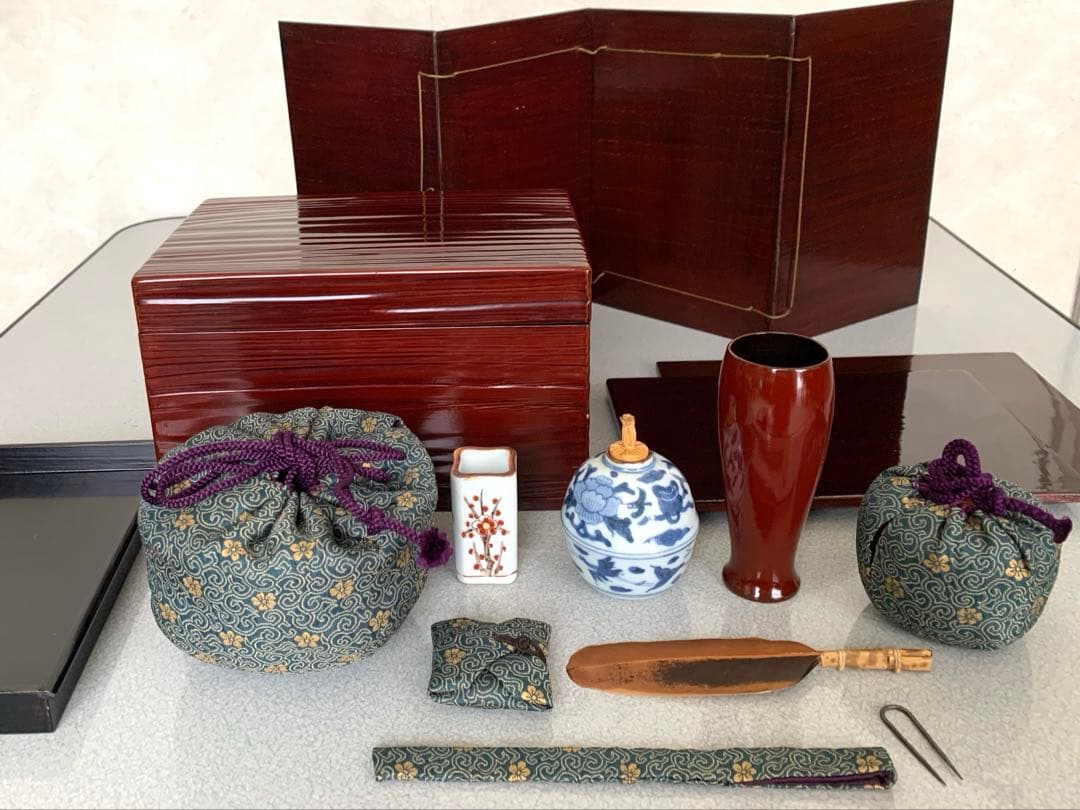 茶箱一式　器据