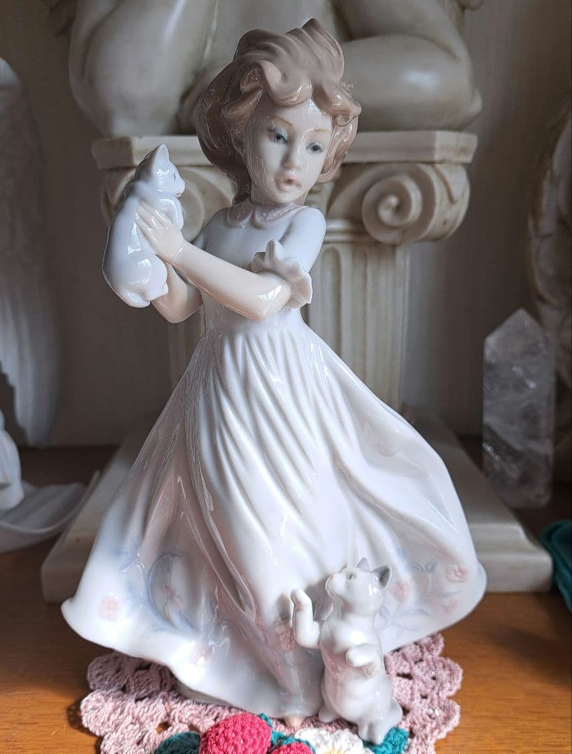 リヤドロLLADRO 「可愛い子猫」