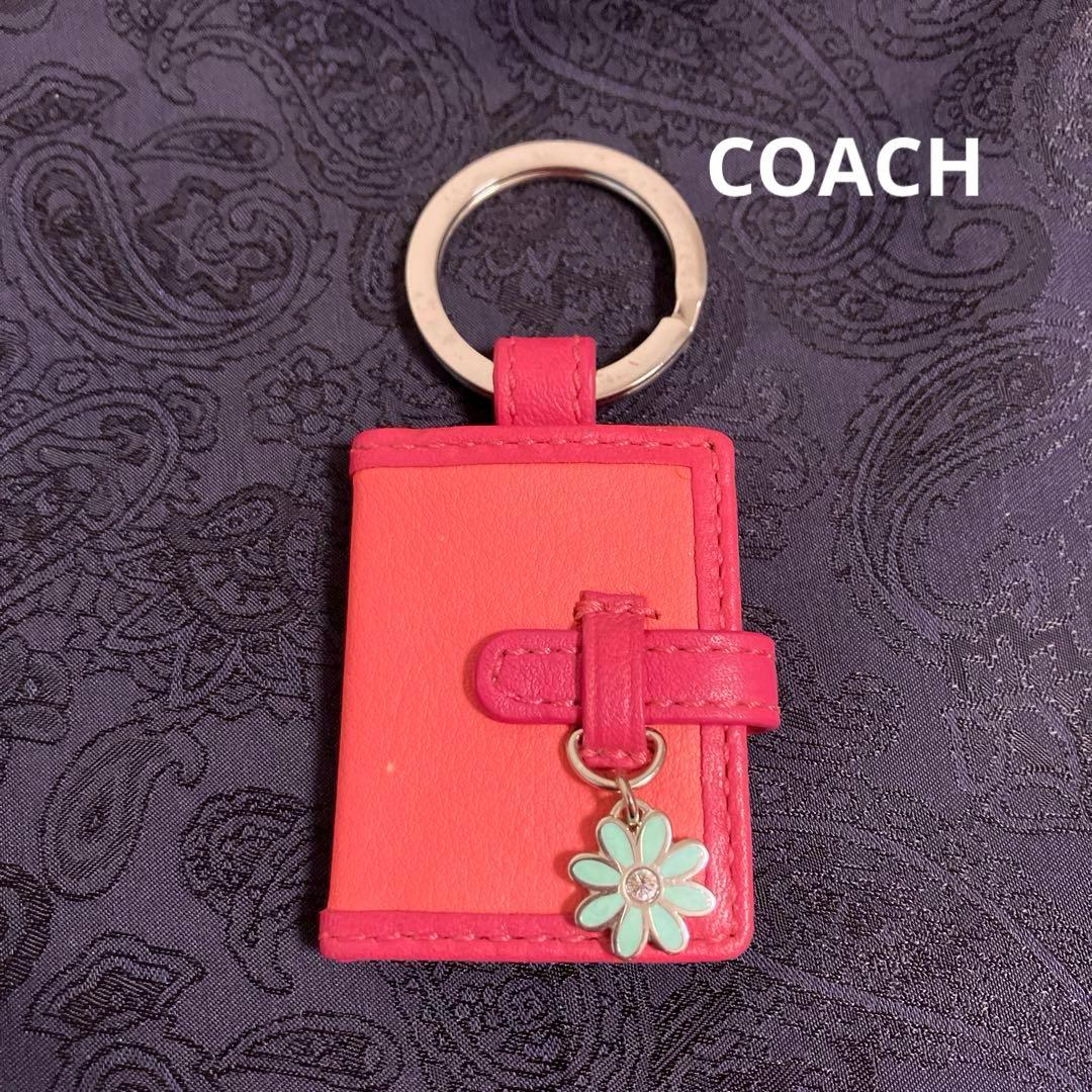 COACH キーリング　キーホルダー　フォトフレーム　チャーム　フラワー　ピンク
