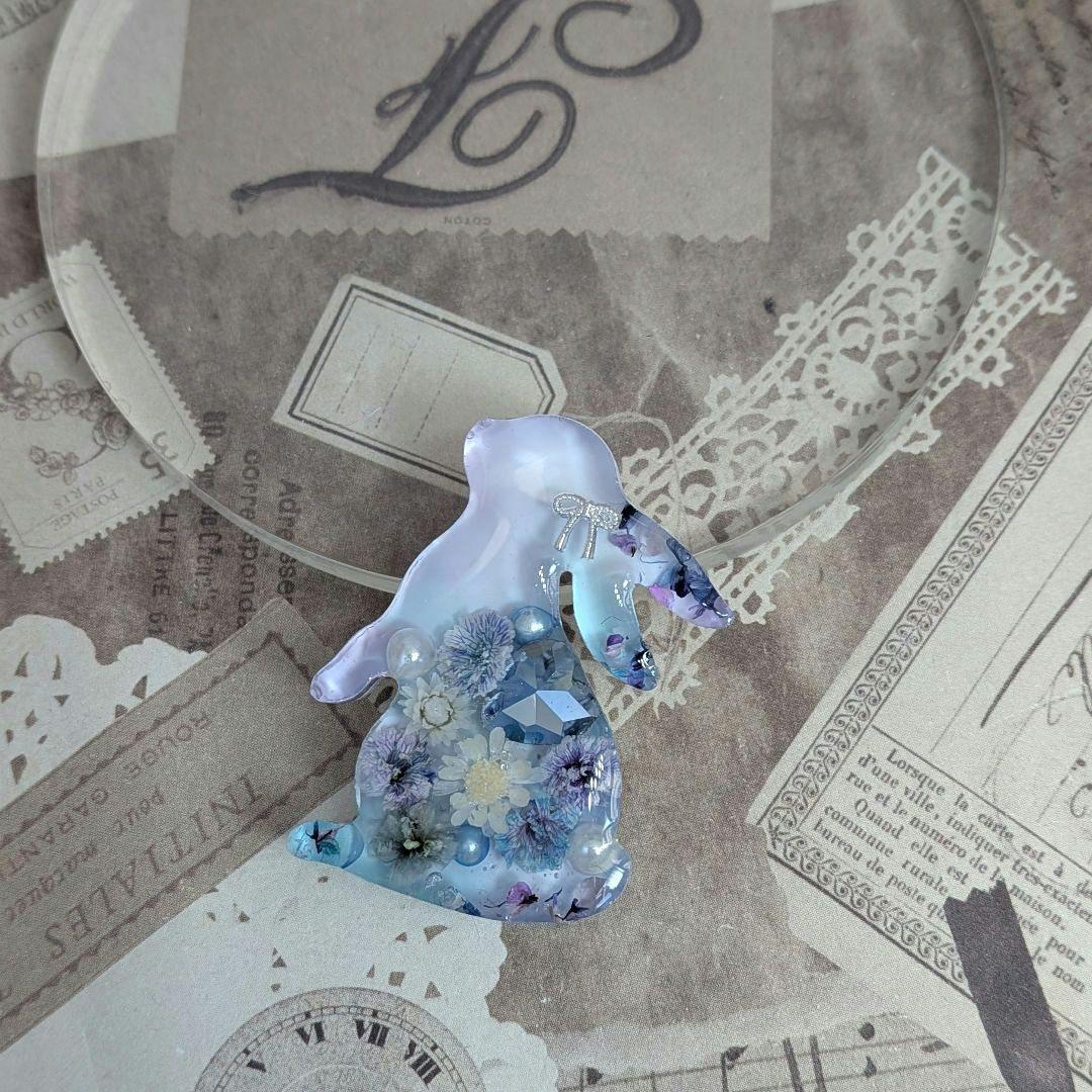 ＃375 ブルー＆パープル✴うさぎ✴レジンヘアゴムキーホルダーブローチ