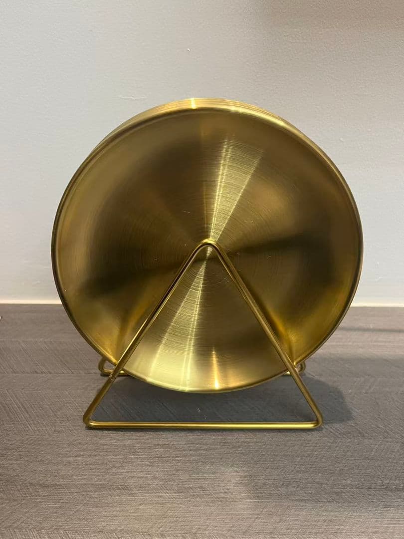 ブラス製リブエッジ丸皿 三角スタンド付き