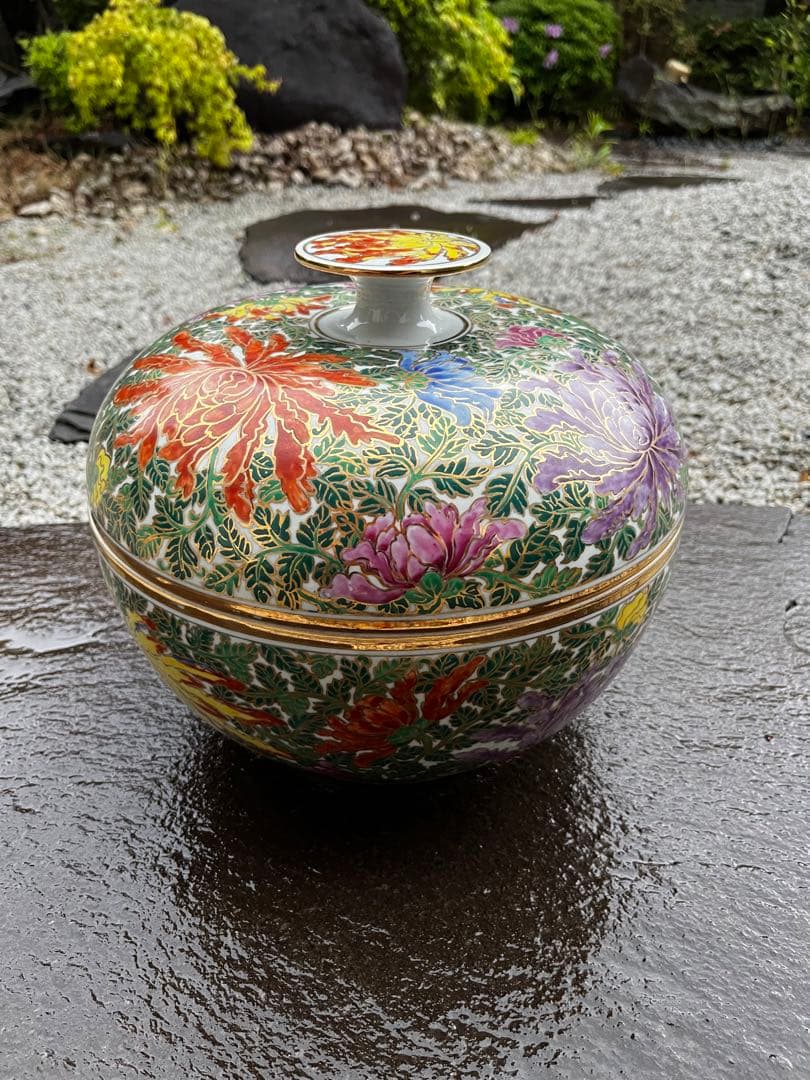 希少　カラフルで華やかで大きな陶器製の蓋付きの壺