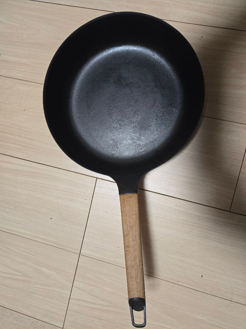 Kanku専用　VERMICULAR 鋳鉄フライパン 26cm