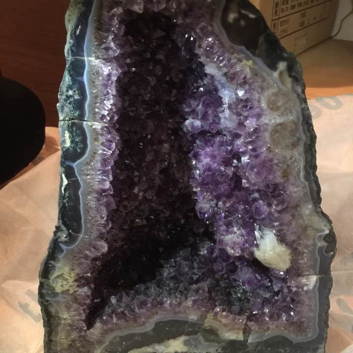 アメジストドーム水晶入り