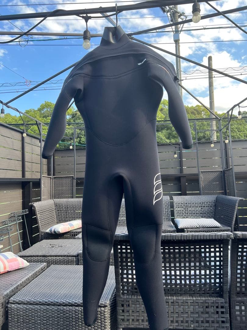 ウエットスーツ新中品‼️期間中値下げ中‼️