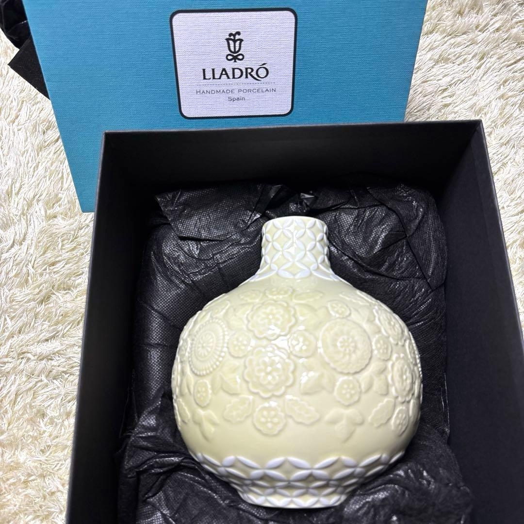希少✨ LLADRO リヤドロ 花瓶 花器 フラワーベース 陶器 クリーム色
