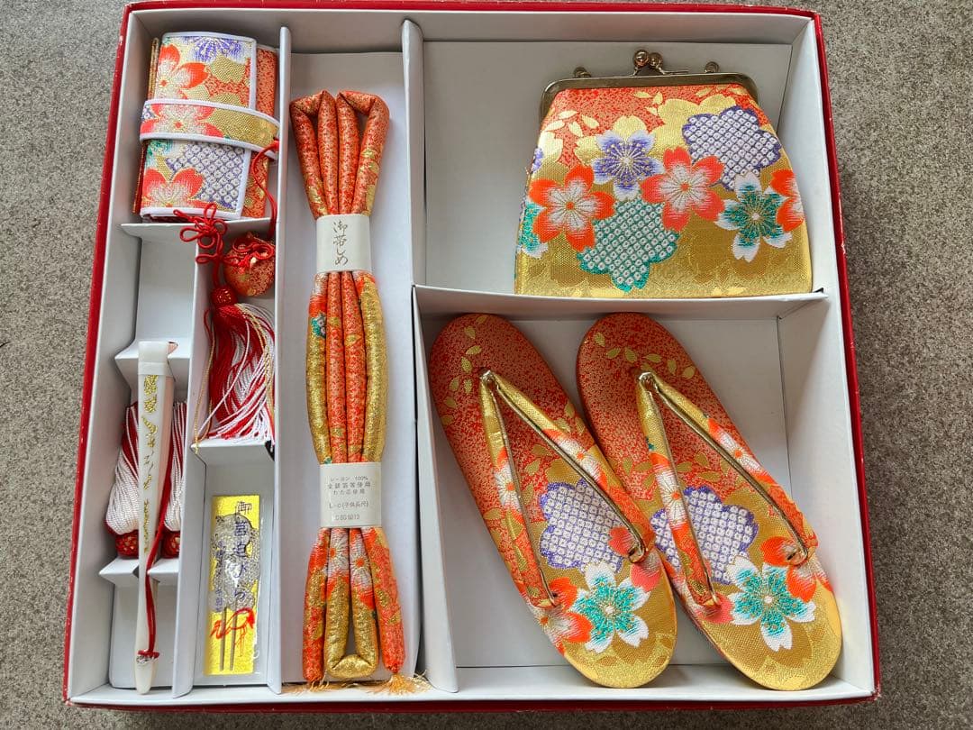新品★ 未使用きれい　七五三　はこせこセット　6点　女の子　C12