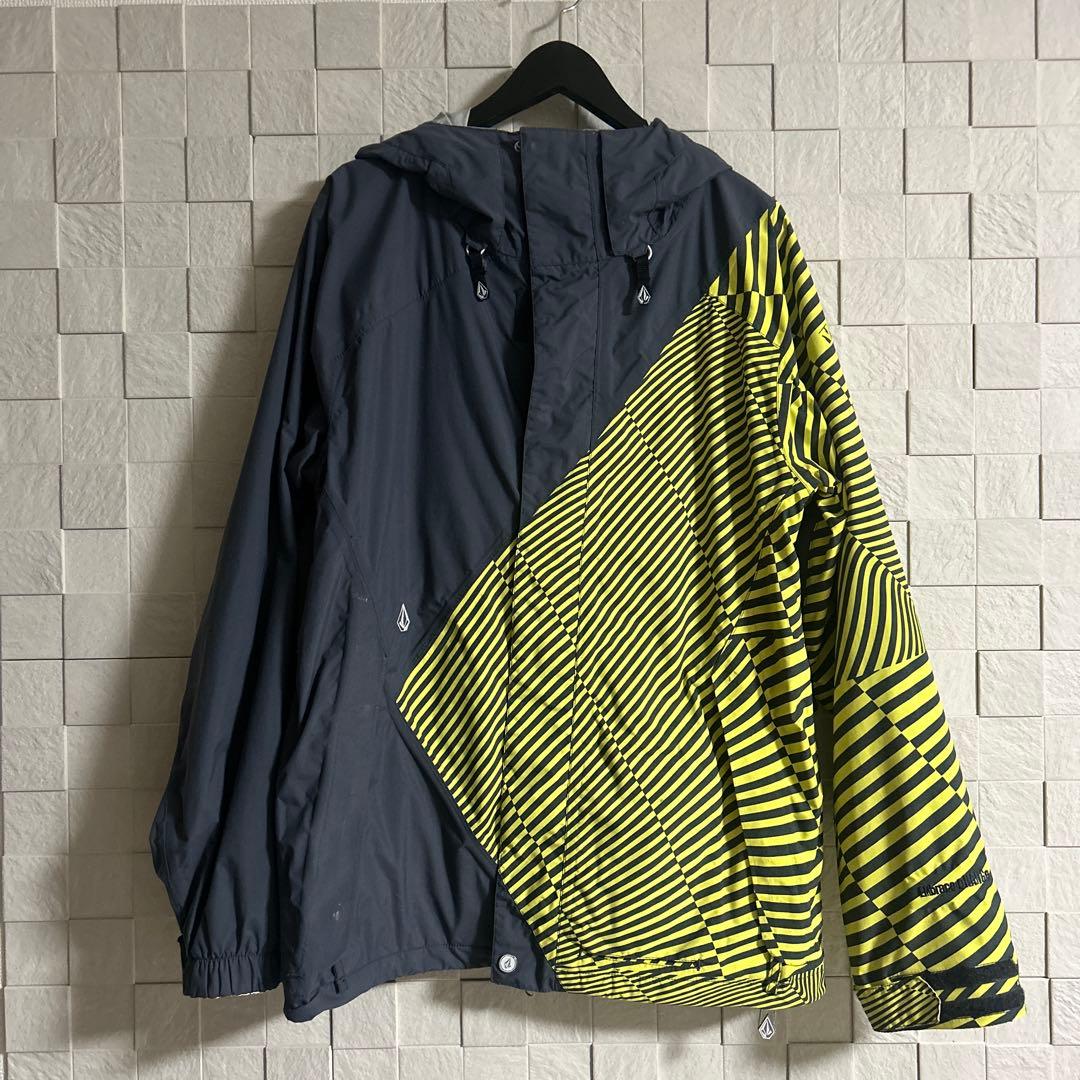VOLCOM　ボルコム スノーボードウェア グレーとイエローのストライプ