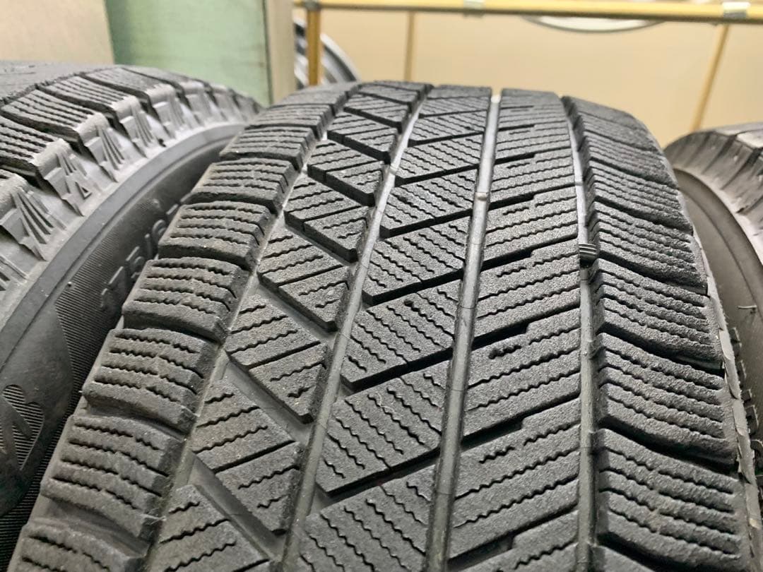 まこやんさん専用バリ山⭐︎VRX3　175/65R14 効く！ブリザック