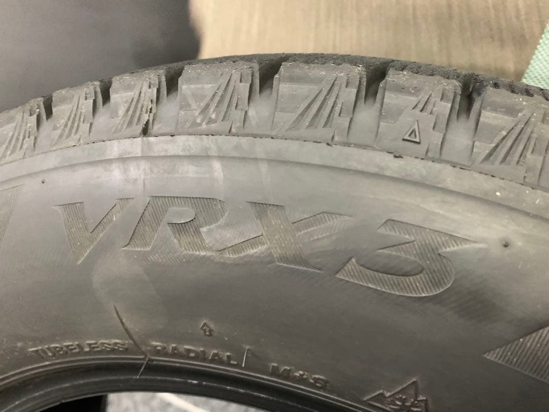 まこやんさん専用バリ山⭐︎VRX3　175/65R14 効く！ブリザック